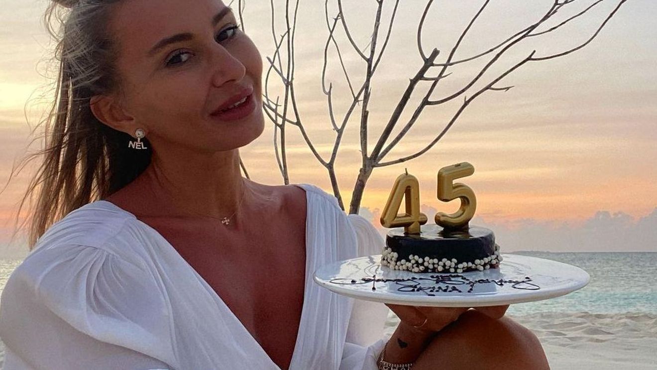 Crina Abrudan, soția lui Gabi Popescu, arată impecabil la 45 de ani! Imagini cu fosta prezentatoare tv | GALERIE FOTO