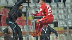 Ca la 17 ani! Ce a făcut eroul lui Dinamo din meciul cu Botoșani, după golul victoriei! Costache: "Am avut ore de română, geografie, istorie și sport"