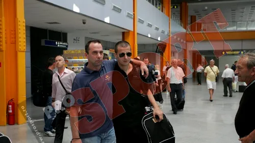 FOTO** Zicu, tăcut la sosirea în România! Și Moraes a venit la Cluj