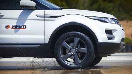 ADVERTORIAL. Este suficient să aveți doar două anvelope pentru vară?