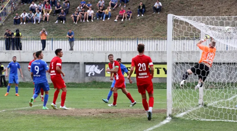 Glorioși la penalty-uri.** SC Bacău s-a calificat în optimi după ce a eliminat Craiova