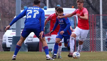 CSC Șelimbăr, reclamată pentru datorii de trei jucători, dintre care doi sunt la dispoziția lui Eugen Beza. Sibienii așteaptă și o decizie în cazul contestației respinse de la meciul cu FC Bacău