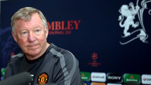 Manchester vrea să lase echipa care a uimit Germania fără "creier"!** Ce răspuns a primit Ferguson: