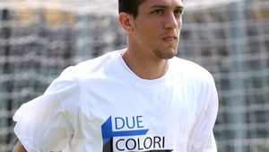 Nica, prezentat oficial la Atalanta: "Modelul meu este Dani Alves, dar l-am apreciat și pe Dan Petrescu"