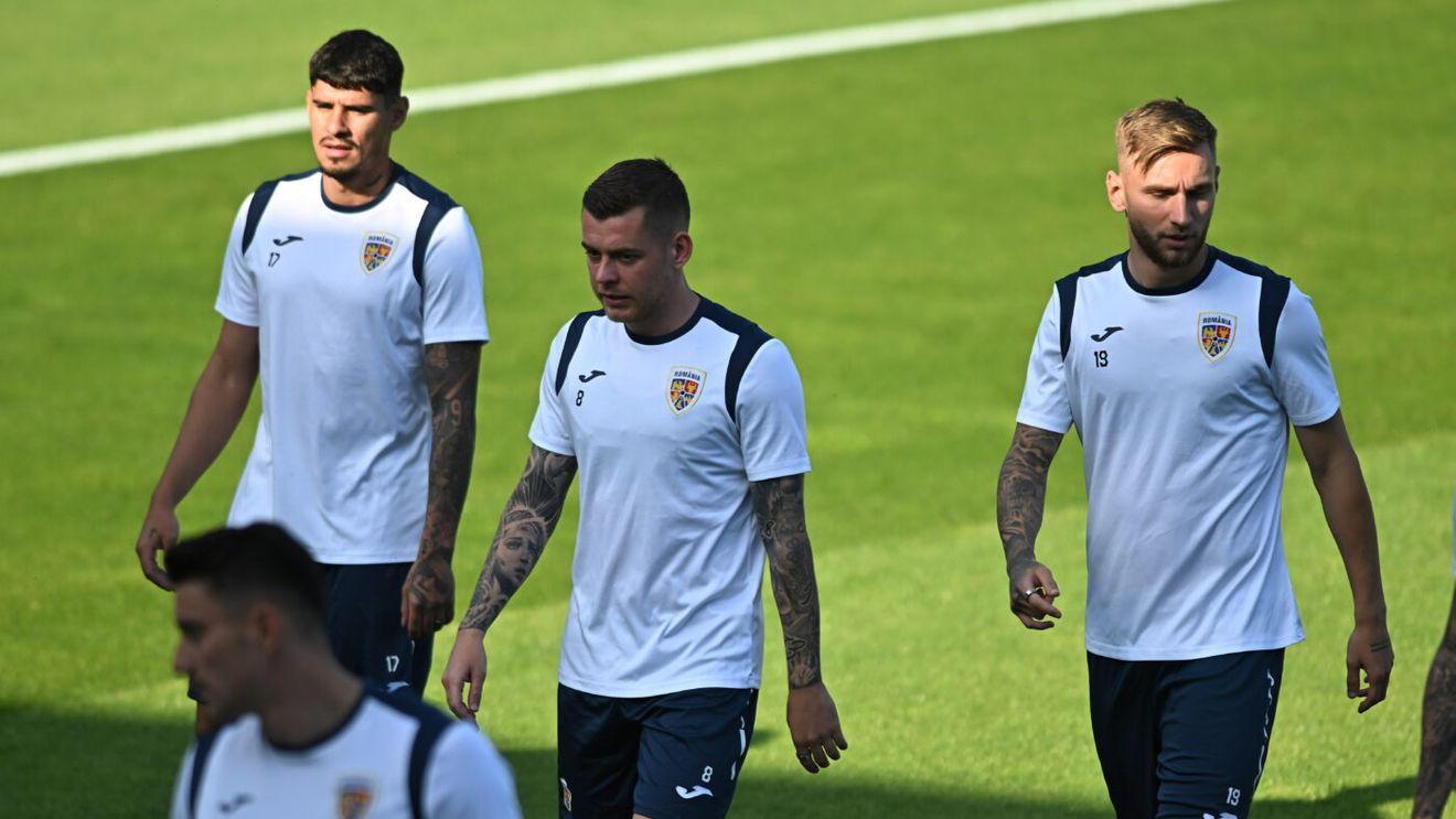 Fotbalistul din naționala României care nu a putut dormi singur în cameră la EURO. Peste ce coleg se ducea noaptea pentru a se odihni, deși camerele de hotel sunt în regim single