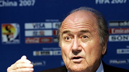 Blatter: "Sandu conduce bine fotbalul românesc"