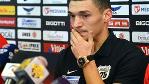 Keșeru, criticat fără să fi apucat să joace la Steaua! Dragomir l-a luat în vizor: "Este un jucător de pluton"