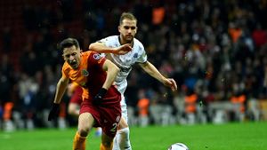 Galatasaray i-a adus înlocuitor lui Olimpiu Moruțan: fostul star de la Manchester United a ajuns la Istanbul
