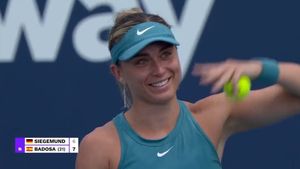 Paula Badosa nu s-a putut abține în timpul meciului de la Miami! Reacția ibericei după ce un spectator i-a strigat: „Îmi place zâmbetul tău!" VIDEO