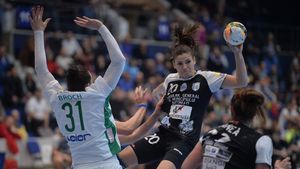 Nicolae Luca: "Hai să jucăm cu Gyor!". Bogdan Vasiliu se felicită că nu l-a schimbat pe Kim Rasmussen, așa cum i s-a sugerat înaintea "dublei" cu Rostov-Don