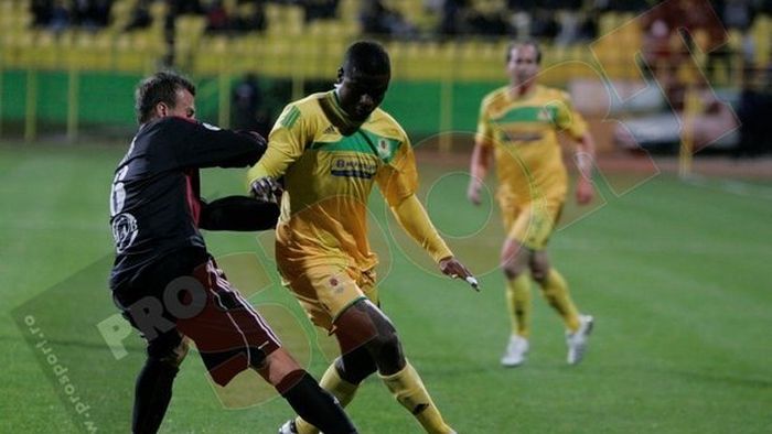 Niculae a "luat foc":** "Arbitrul e un nenorocit, un derbedeu! A împins Vasluiul de la spate tot meciul!"