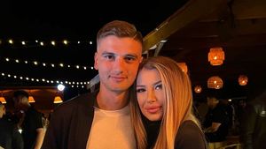 Iubita lui Dragos Nedelcu a încins atmosfera de Crăciun! Anca, ipostază incendiară alături de fotbalistul lui Gică Hagi | FOTO