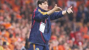 Victor Pițurcă: "Meme e Coana Mița Travestita"