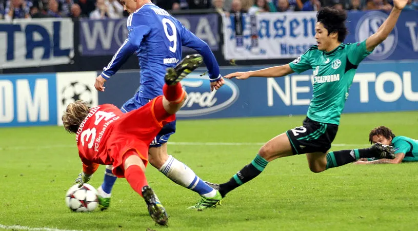 Fanii lui Chelsea s-au simțit jigniți de măsura luată de oficialii lui Schalke! FOTO Banner-ul afișat pe arena nemților