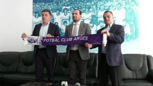 Ionuţ Badea, prezentat oficial la Campionii FC Argeş! ”Targetul” pe care i l-a impus primarul, ce spune despre revenirea la Piteşti, lot şi ce crede că n-a mers sub conducerea lui Nicolae Dică