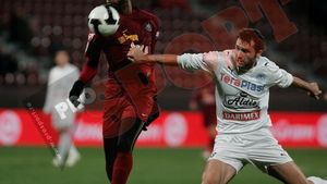 Lumină vișinie **CFR Cluj - Bistrița 1-0