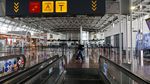„Plângea prin aeroport că nu știa ce înseamnă Exit”. Ajax Amsterdam l-a transferat, dar ce a urmat pentru fotbalistul român e incredibil