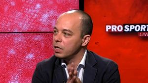 Verdict EXPLOZIV al lui Marius Avram despre faza golului de 2-2 din Rapid – Dinamo: „Kovacs e aproape! E fault oriunde pe teren!”