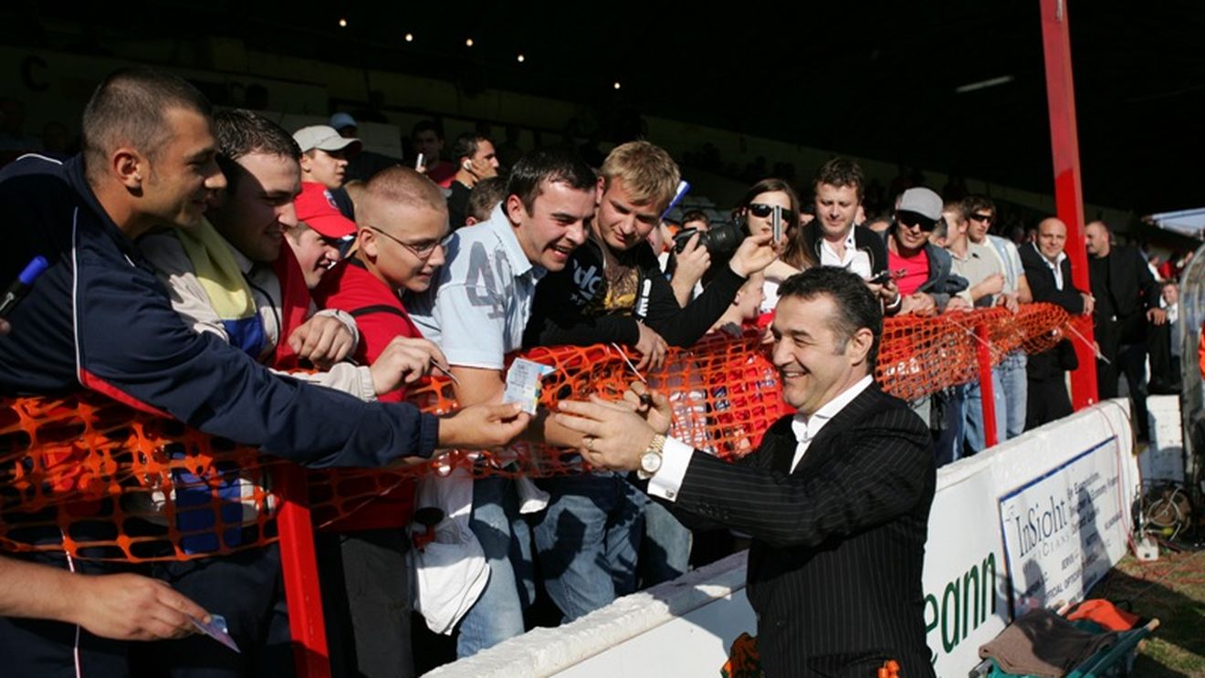 Gigi s-a întâlnit cu reprezentanții galeriei:** "Am făcut pace!"