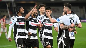 U Cluj – Rapid București 1-0, în etapa 8 din play-off-ul Superligii. Echipa ardeleană rămâne la un punct de liderul Universitatea Craiova