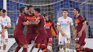 Paulo Fonseca, antrenorul lui AS Roma, gata să schimbe planul tactic în meciul cu CFR Cluj. Edin Dzeko reintră în echipă