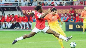 S-a apucat de fotbal la 12 ani, la insistențele mamei!** Taribo West din "Ștefan cel Mare" a dezvăluit ce planuri are după ce a impresionat cu BarÃ§a