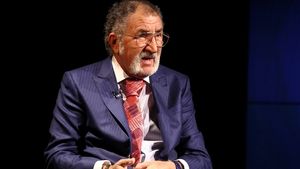 Ion Țiriac susține schimbarea liniilor în conducerea fotbalului românesc!** "Nu am nimic cu Mircea Sandu, dar ar trebui să se facă loc și altor băieți"