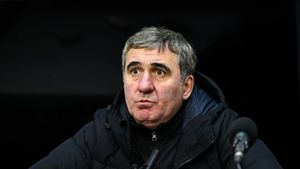 Gică Hagi în doliu. Vedeta Farului Constanța a murit: fostul atacant avea 81 de ani