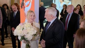 Ce a primit Nadia Comăneci de la Mugur Isărescu. Apoi, discursul guvernatorului BNR a impresionat-o profund