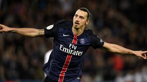 VIDEO | Ibrahimovic, despărțire de clasă de PSG! FABULOS: Meciul a fost oprit în minutul 10 pentru Zlatan. Vezi golul marcat cu pieptul de suedez