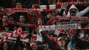 Dinamo debutează pe National Arena, dar șefii se tem de rușine!** Fanii le spun cum se poate evita PENIBILUL: "Dacă nu fac asta, nu vine nimeni"