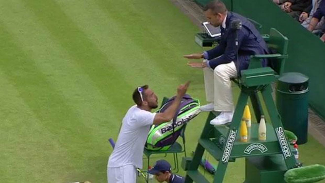 VIDEO | Ce se întâmplă atunci când un sârb e furat în ultimul game din meci. Scene incredibile la Wimbledon: "Ești un idiot! Cel mai prost arbitru din lume"