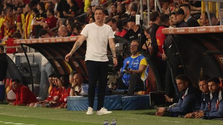 „Ești orb, Rădoi!”. Fanii lui Gaziantep au răbufnit din cauza românului transferat de antrenor!