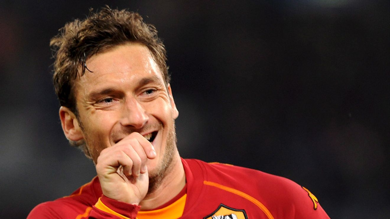 Totti s-a accidentat și va lipsi o lună de pe gazon