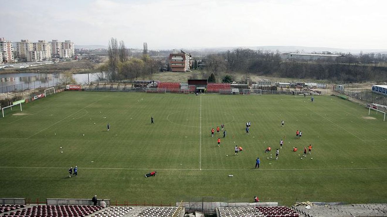 Uhrin adoptă modelul Pițurcă! **A închis antrenamentele CFR-ului!