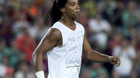 Ronaldinho, tentat și el de "petrodolarii" arabilor!** În iarnă ar putea ajunge în Emirate