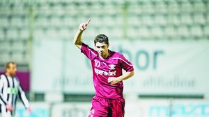 Orice pentru a-l convinge să rămână la Rapid!** Copos dă 1.000.000 de euro pentru Herea