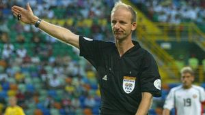 Michael Riley va arbitra Fiorentina - Steaua