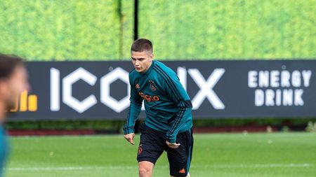 FOTO | Răzvan Marin, primul antrenament cu Ajax Amsterdam! Veteranii Schone și Huntelaar l-au "testat" pe mijlocașul român :) 