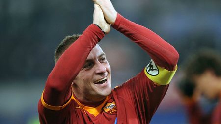 VIDEO "Căpitanul viitorului"** duce Roma în semifinalele Cupei!