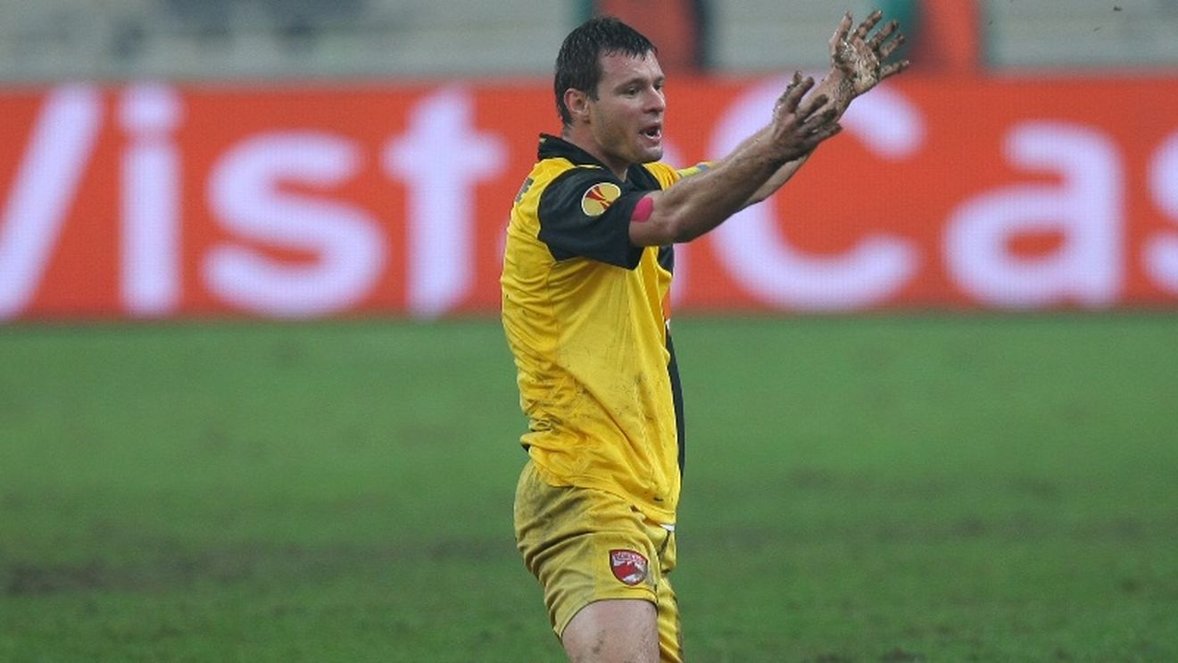 Niculae:** "Lăsați-mă să intru!"