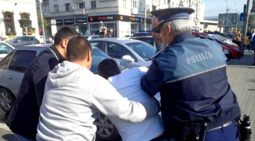 Incidente în fața primărei Craiovei, suporteri ai FC Universității au fost reținuți!** Olguța Vasilescu: 