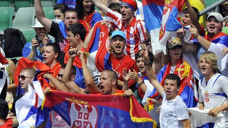 Procurorul general sârb cere interzicerea a 14 grupuri extremiste de suporteri!