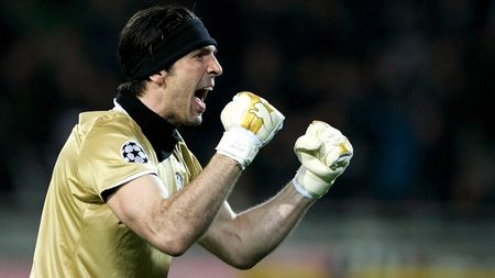 Buffon sau Julio Cesar?** Cine e mai bun?