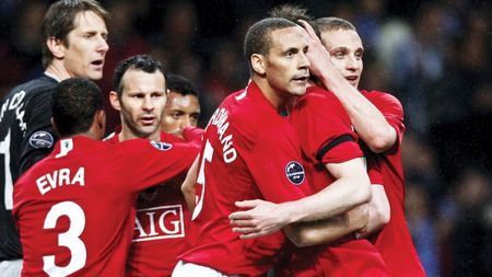 Banii, ochii "diavolilor"