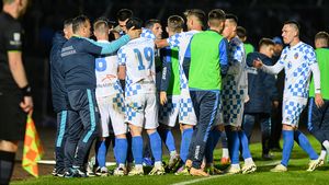 ”Gașca nebună” de sub furnale este în finala Cupei! Alexandru Neacșa, unul dintre eroii Corvinului: ”Un vis pe care îl aveam încă de la început, greu de atins, dar uitați-ne aici”