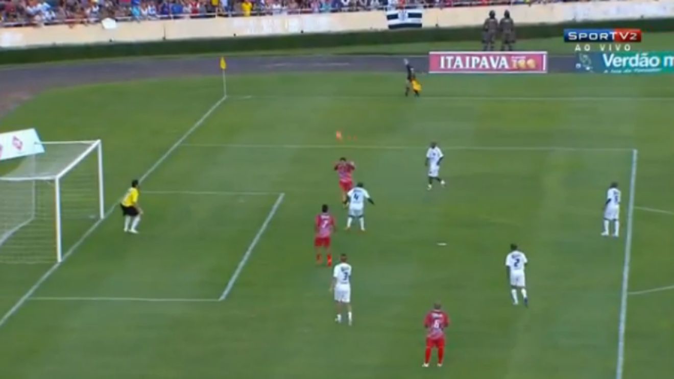 Roberto Carlos și Elano sunt în continuare "magicieni". VIDEO | Cei doi au creat o fază de senzație într-o partidă caritabilă