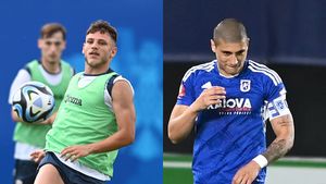 Vedetele Juan Bauza și Dragoș Albu au oferte de transfer! Ce propuneri concrete are Adrian Mititelu pentru cele două staruri de la FC U Craiova și ce sume cere pentru a-i lăsa să plece! | EXCLUSIV