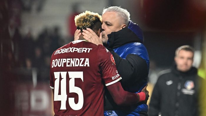 Șumudică, în lacrimi după decesul lui Boupendza: „Era ca și copilul meu”. Legătura neștiută cu familia antrenorului de la Rapid