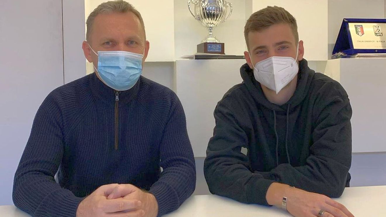 Vlad Dragomir a semnat cu noua sa echipă! Mijlocașul român va evolua în Serie B, după despărțirea de Perugia | FOTO